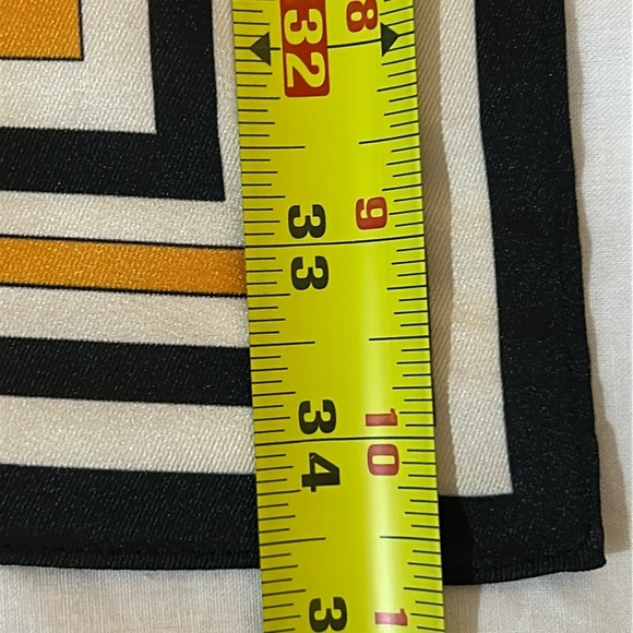 R-2225- Colorful Equestrian Print Scarf NWT - Picture 3 of 7